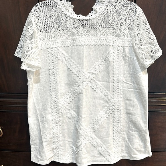 New without tags white lace top size large. - Picture 1 of 5